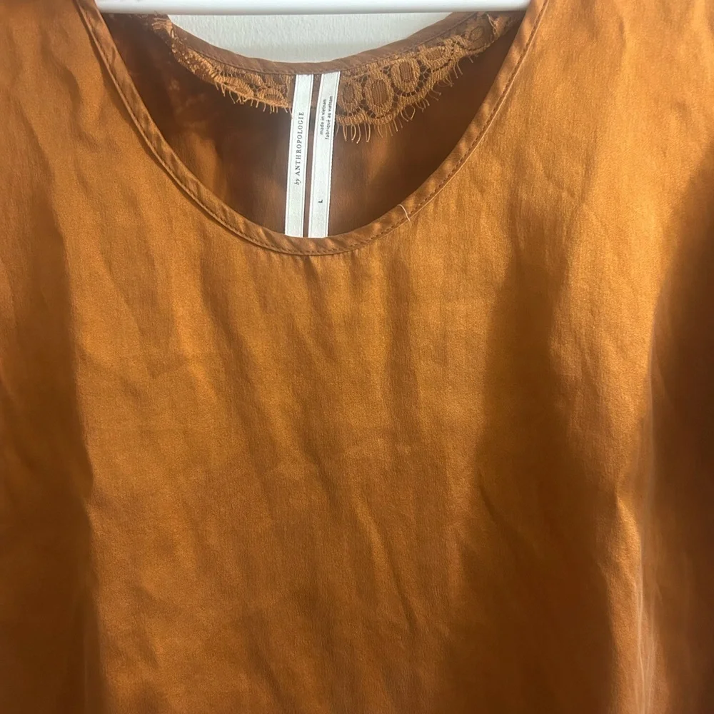 Anthropologie 100% silk Burnt Orange Short Sleeve Tee - Picture 3 of 10